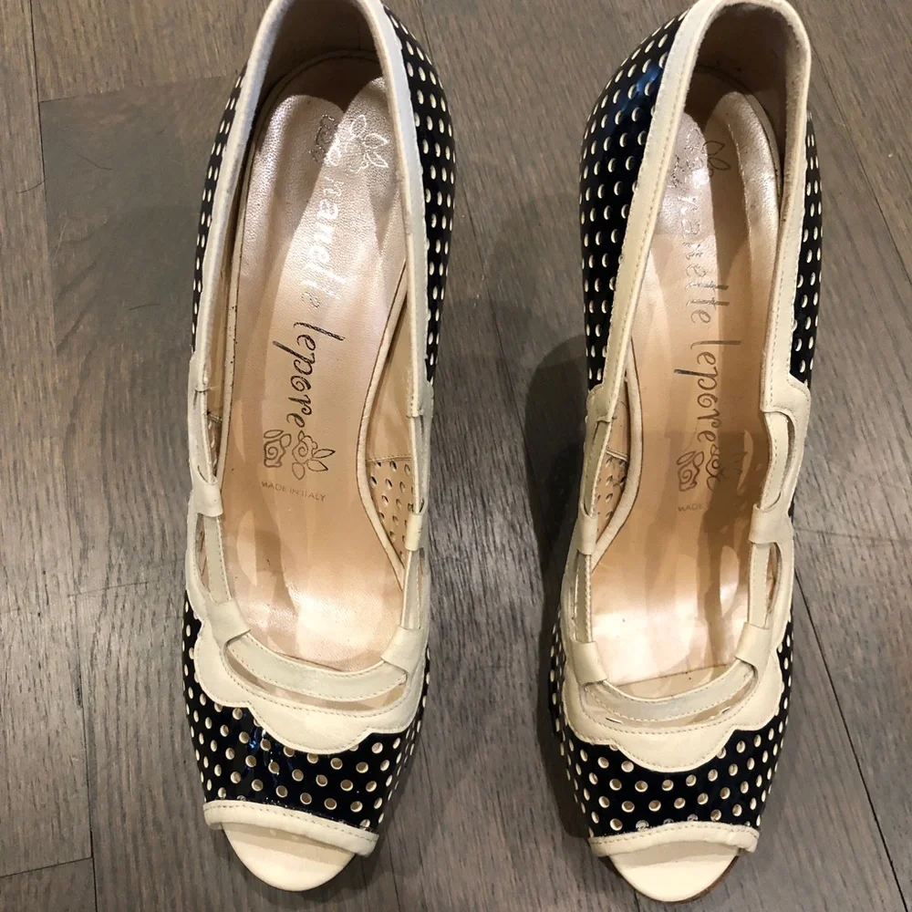 Artsy patent leather black-and-white pumps - Picture 2 of 5